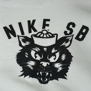 Nike SB smoke free NWT, very cute!!!